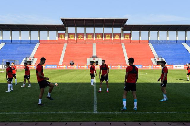 东契奇三双独行侠力克爵士 掘金大胜灰熊4连胜