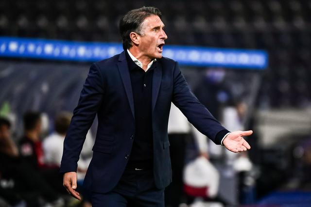 宁波男篮队史首次挺进CBA季后赛 续写篮球热土故事宁波男篮队史首次挺进CBA季后赛 续写篮球热土故事