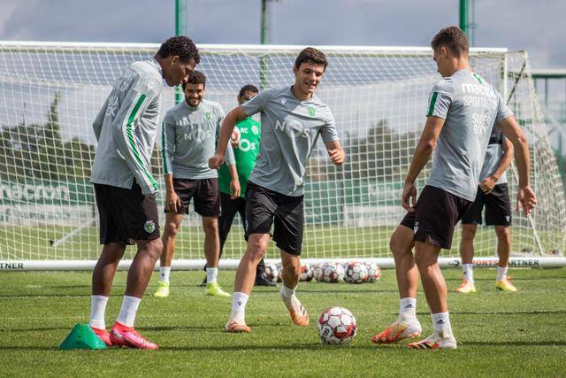 欧冠七轮战罢曼城位列25位 已经降至淘汰区！